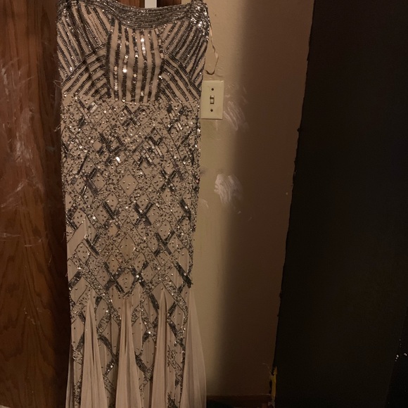 Prom dress - Picture 3 of 4